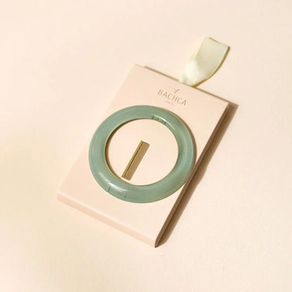 Signature Round Clip