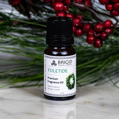 Yuletide Diffuser Oil Juniper Pine Wreaths And Bonfire Smoke