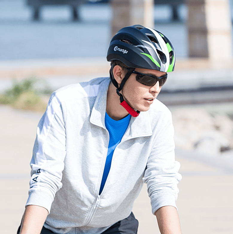 Bicycle Bluetooth helmet. (BT4.1 Bluetooth mode, 2X1W stereo phone, voice navigation GPS, MP3 music, ARGB LED dazzling tail light + left. Right turn signal lamp)