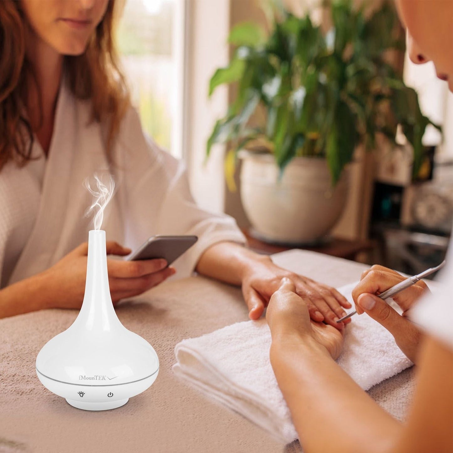Ultrasonic Cool Mist Humidifier 200ml Aroma Essential Oil Diffuser with Colorful Lights Waterless Auto Off for Office Home Yoga Spa