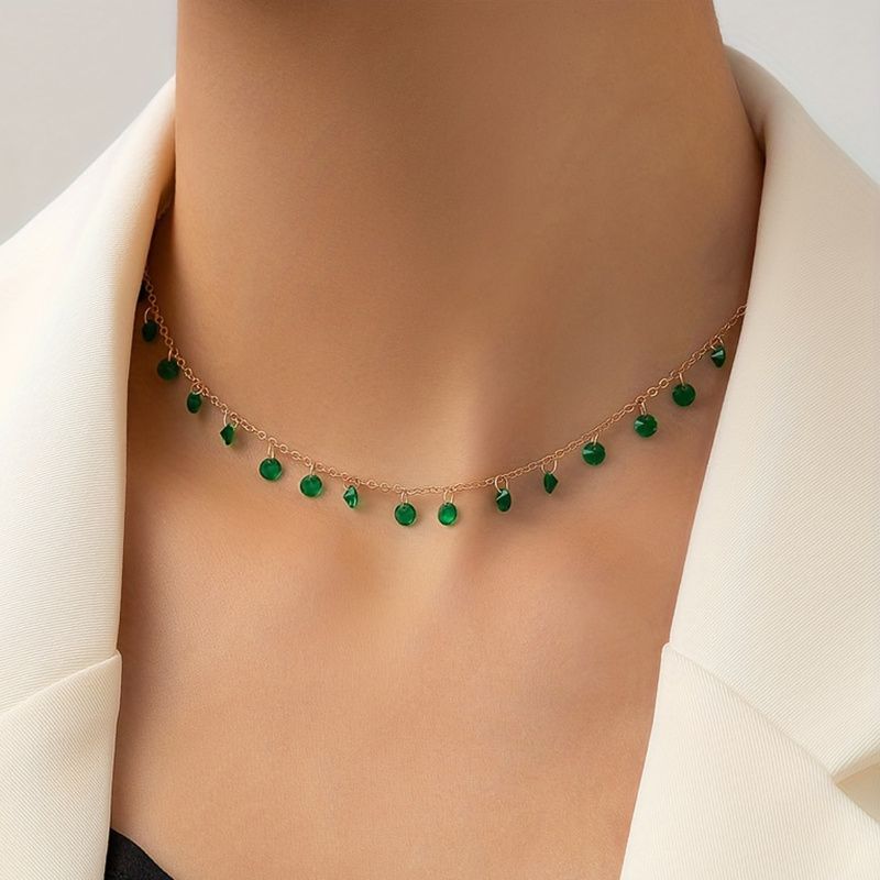 St. Patrick's Day Vintage Irregular Green Pendant Necklace Neck Chain Choker