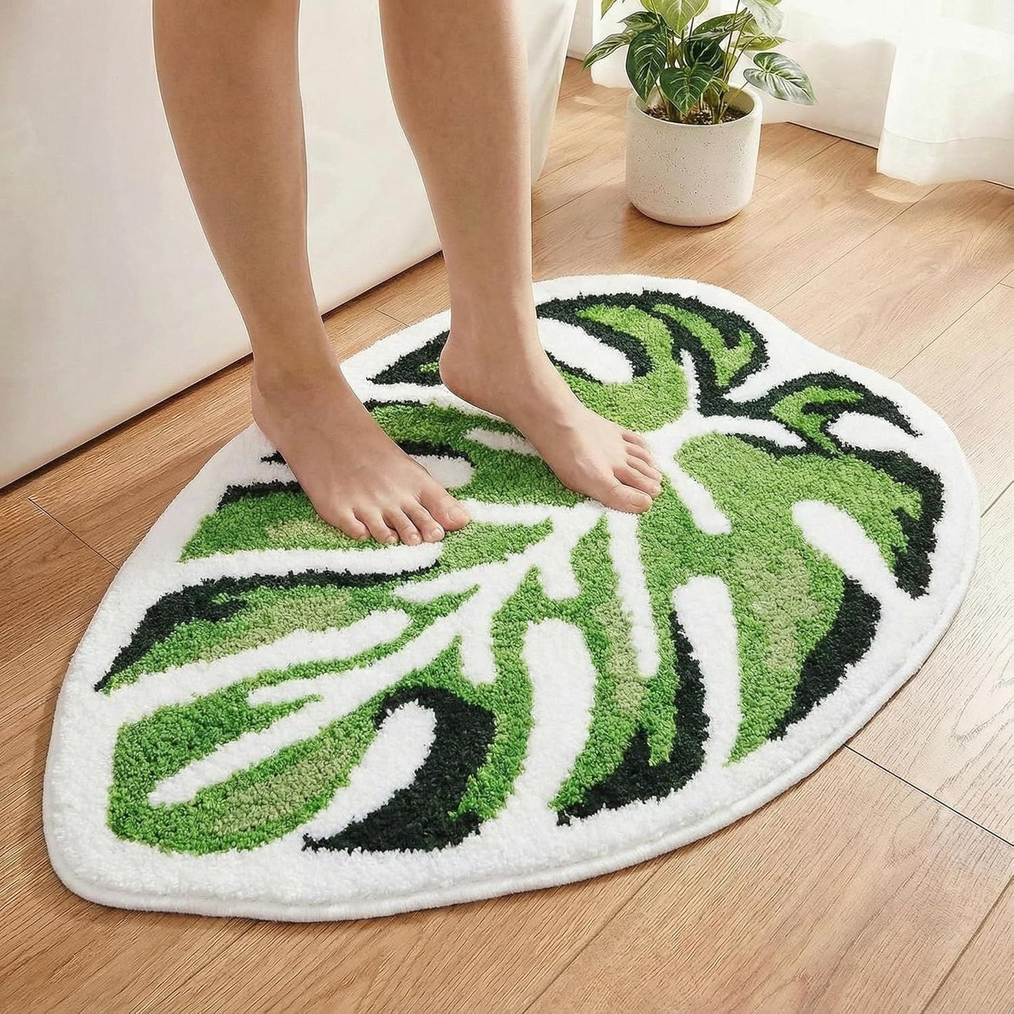 Leaf Bath Mat - Soft, Green MonsteraNon-Slip Leaves Rug, Tropical Flower Bath Mat for Bathroom, Plush & Machine Washable, Fun Bathroom Rugs, 19.6x39.3 Inches (Green Monstera, 40 x 20 in)