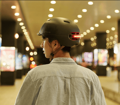 PS-C21 (L60).  Bluetooth helmet for cycling.  Electric motorcycle helmet with a range of 36h, automatic light sensing LED180m,SOS,GPS,3.7V /455mAh, MP3, LED