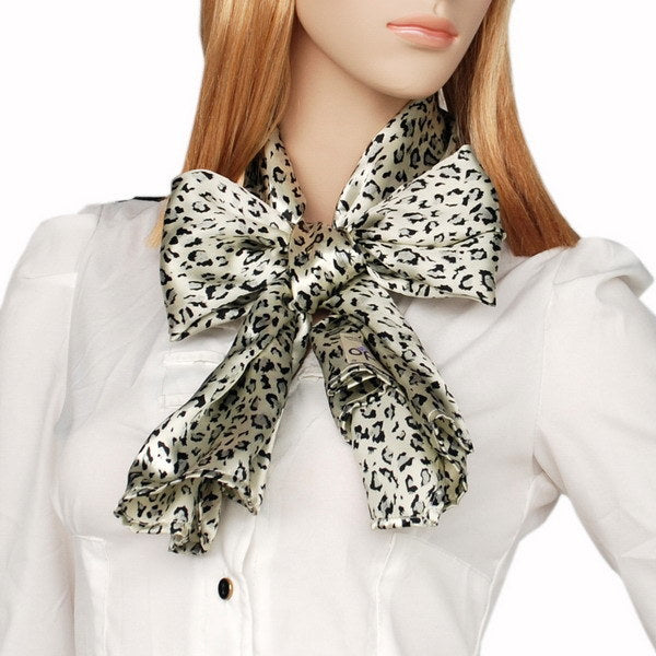 Blando Ivory Leopard Animal Print Elegant Exquisitely Soft Silk Scarf/Wrap/Shawl(Small)