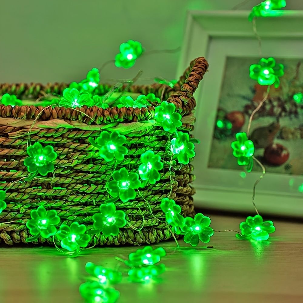 1 Set Of St Patrick's Day String Lights, Four-Leaf Clover Light String Shamrock Irish Fairy LED Light 10 Feet 40 Green Color LEDs Battery Operated With 8 Flashing