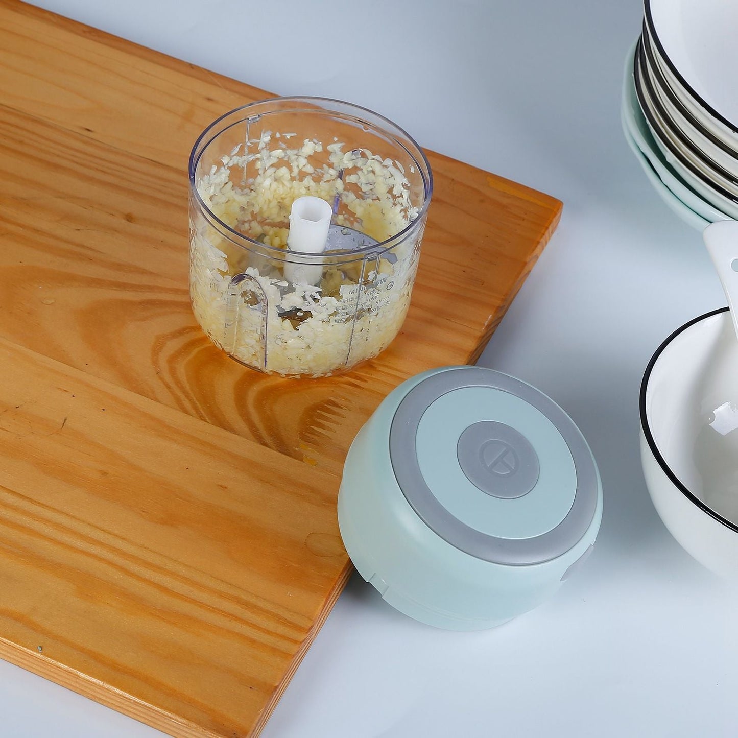 Mini Electric Garlic Chopper Ginger Chopper with 8.45OZ Capacity Cordless Garlic Mincer Food Chopper